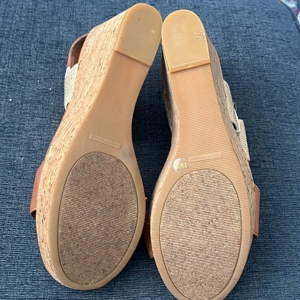 NWOT LUCKY BRAND espadrille brown and gold platform sandal 9.5